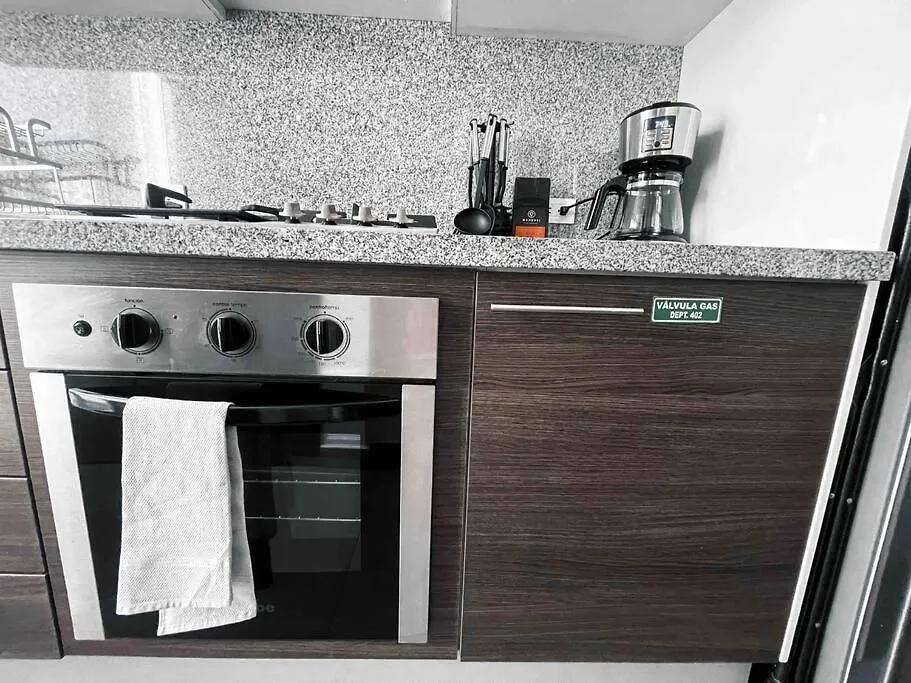 Electricidad, Seguridad 24-7 Moderno, Cama King, Cerca Del Metro Apartment Quito