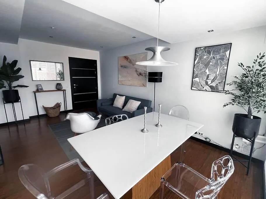 Electricidad, Seguridad 24-7 Moderno, Cama King, Cerca Del Metro Apartment Quito